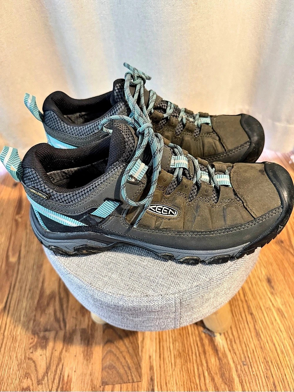 KEEN Targhee II Waterproof Hiking Shoes in Black & Blue